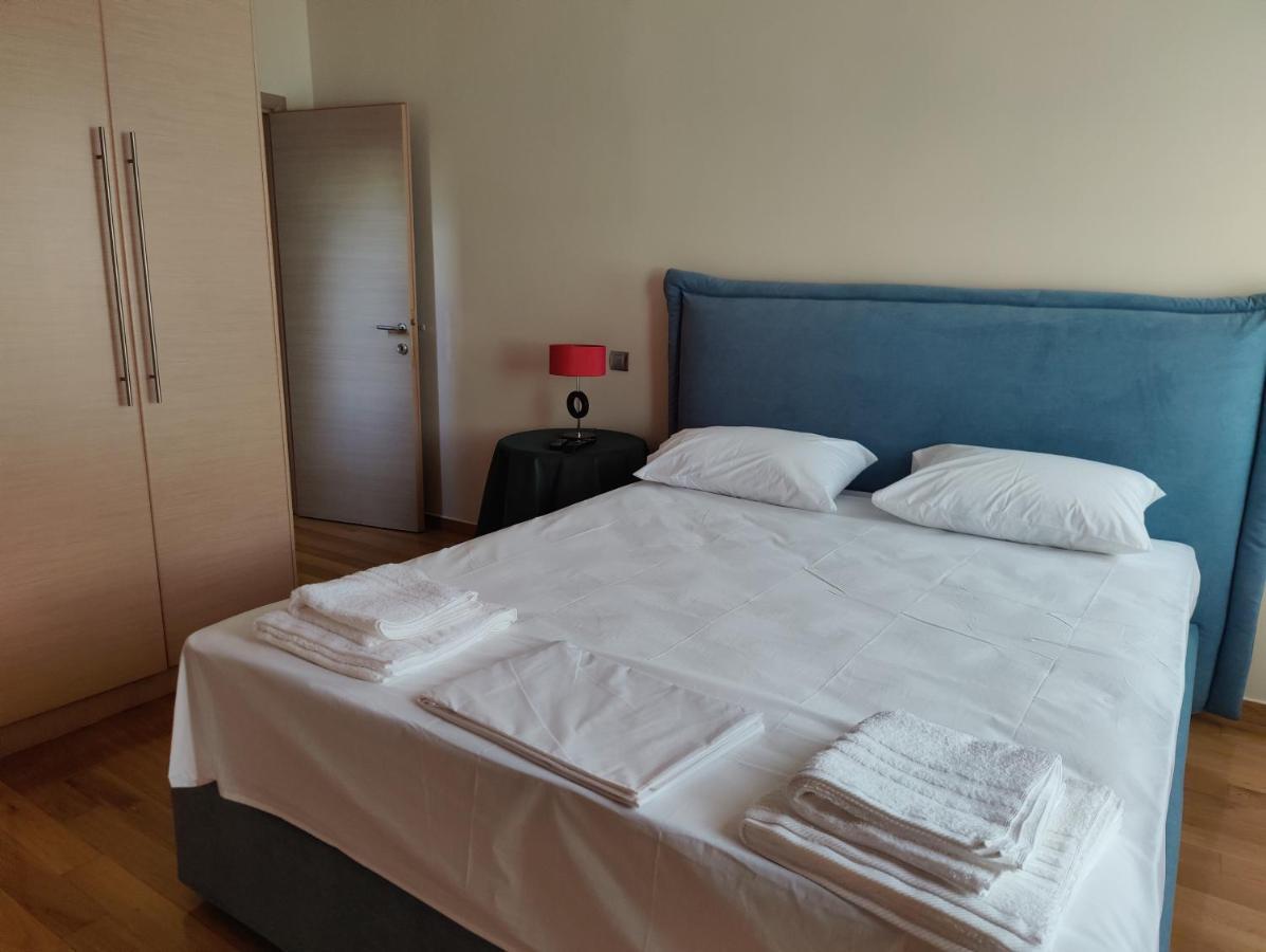 John'S Modern Apartments Artemida Ngoại thất bức ảnh